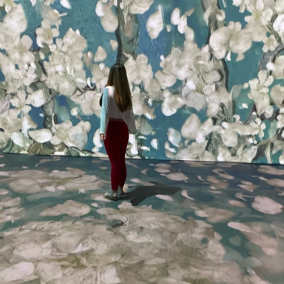 READ ME - REQUESTS - Picture 2 of 3